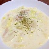 野菜がとろとろ☆かぶとキャベツのクリームシチュー